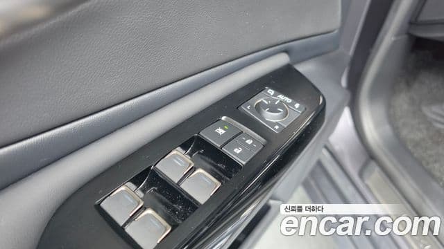 Lexus ES300h 2024 — Photo 31/38