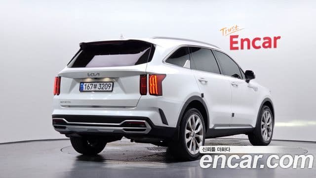 Kia Sorento 2022 — Фото 2/20