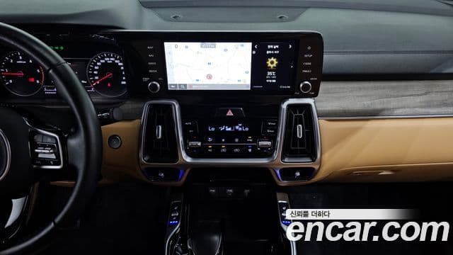 Kia Sorento 2022 — Фото 18/20