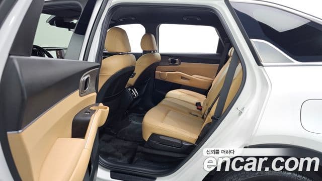 Kia Sorento 2022 — Фото 19/20