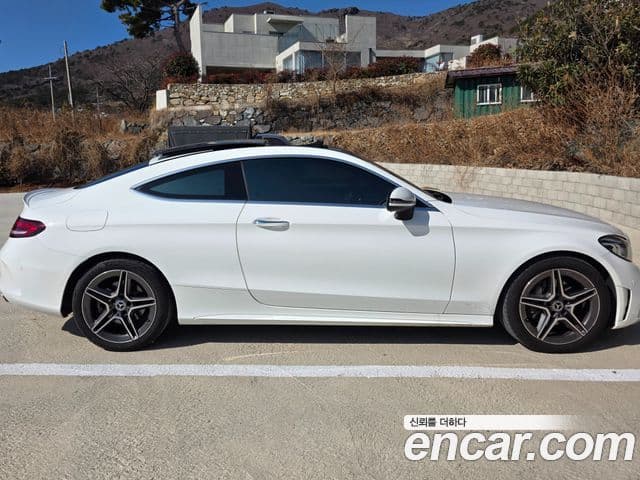 Mercedes-Benz C-Class 2022 — Фото 1/16