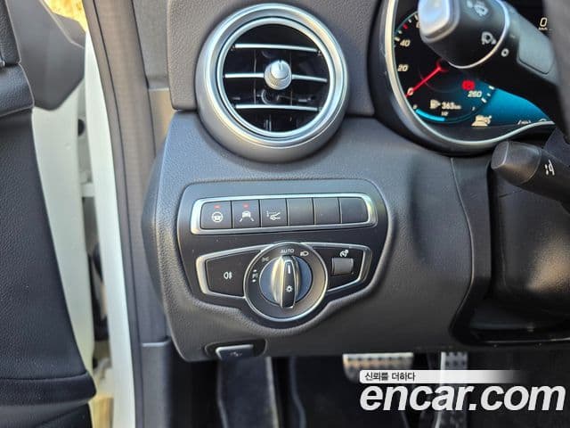 Mercedes-Benz C-Class 2022 — Фото 11/16