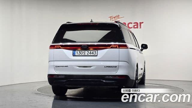 Kia Carnival 2021 — Фото 4/20