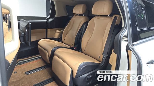 Kia Carnival 2021 — Фото 11/20