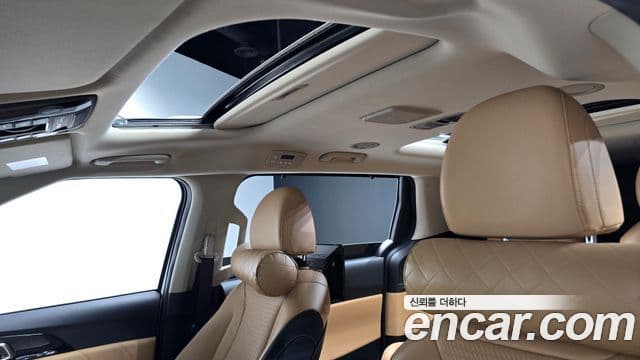 Kia Carnival 2021 — Фото 17/20