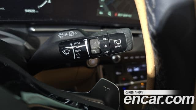 Kia Carnival 2021 — ფოტო 14/32