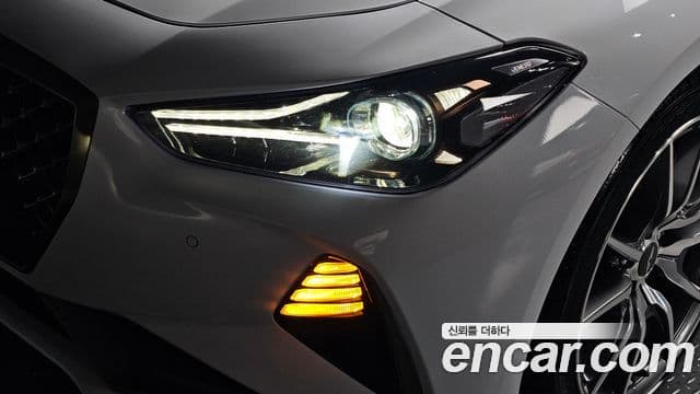 Genesis G70 2018 — ფოტო 17/34