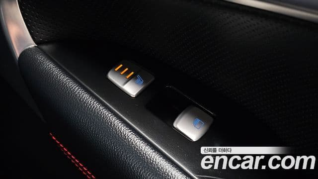 Genesis G70 2018 — ფოტო 6/34