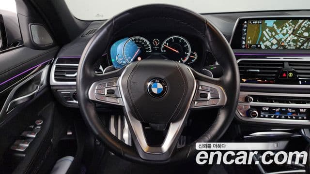 BMW 7 Series 2018 — Фото 12/20