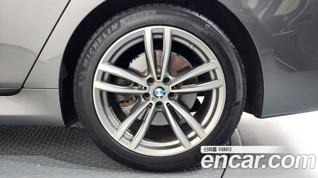 BMW 7 Series 2018 — Şəkil 6/38