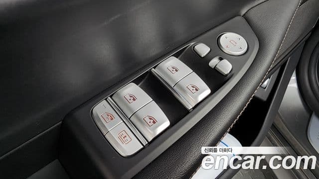 BMW 7 Series 2018 — Şəkil 8/38