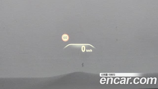 BMW 7 Series 2018 — Şəkil 28/38