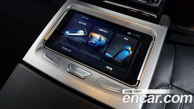BMW 7 Series 2018 — Şəkil 2/38