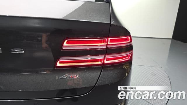 Genesis GV80 2024 — Photo 19/31