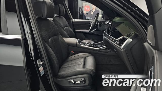 BMW X7 2024 — Photo 19/46