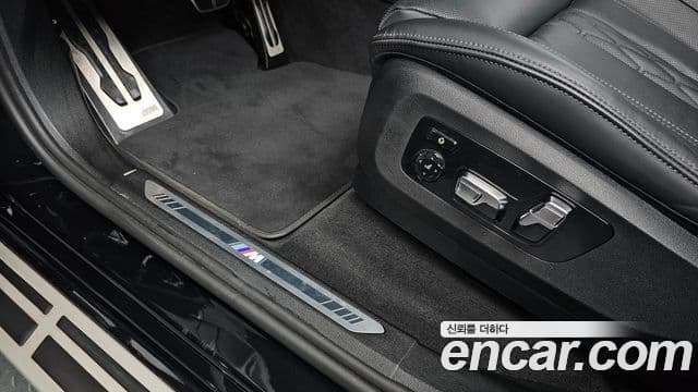 BMW X7 2024 — Photo 31/46