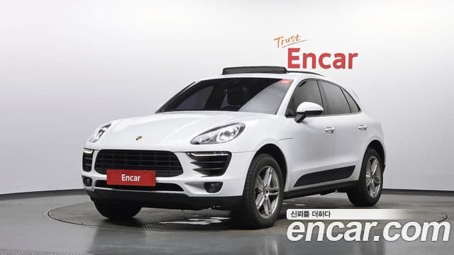 Porsche Macan 2018 — Фото 1/20