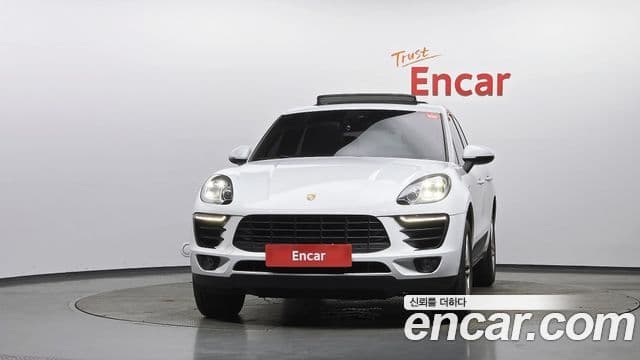 Porsche Macan 2018 — Фото 3/20