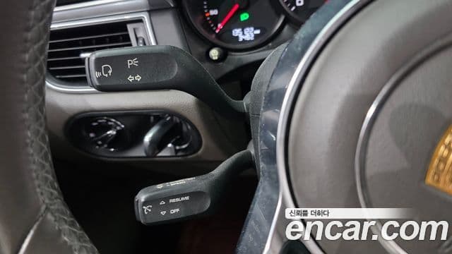 Porsche Macan 2018 — Фото 13/20