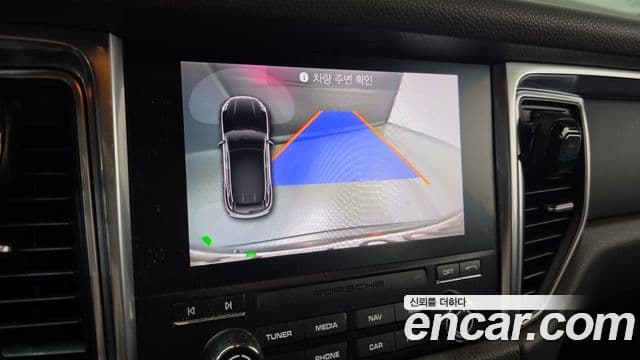 Porsche Macan 2018 — Фото 16/20