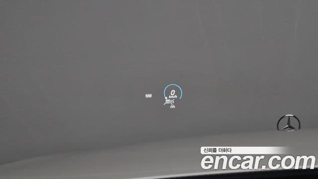 Mercedes-Benz E-Class 2023 — Photo 25/37