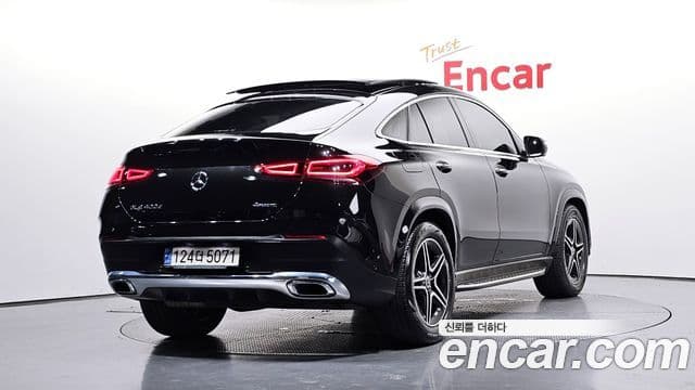 Mercedes-Benz GLE-Class 2021 — Photo 13/20