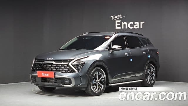 Kia Sportage 2022 — Фото 1/20