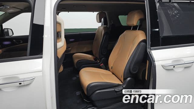Kia Carnival 2022 — Фото 12/20