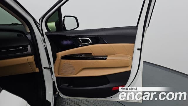 Kia Carnival 2022 — Şəkil 27/36