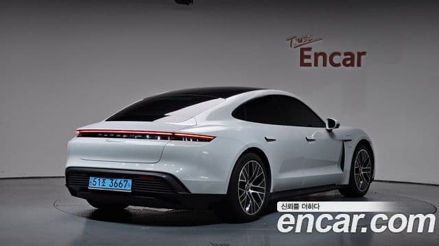Porsche Taycan 2021 — Photo 32/34