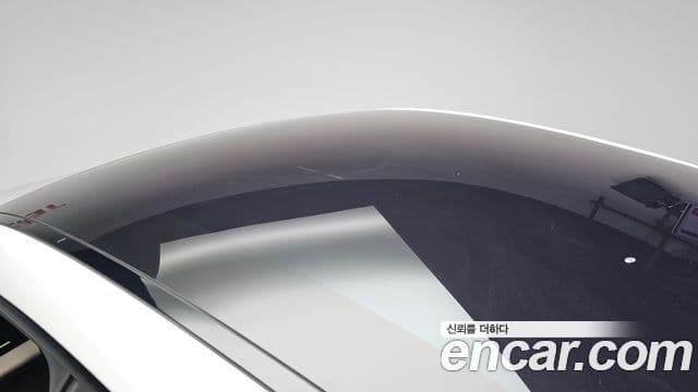 Porsche Taycan 2021 — Photo 14/34