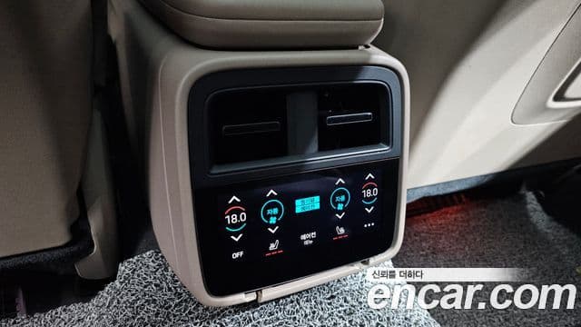 Porsche Taycan 2021 — Photo 25/34
