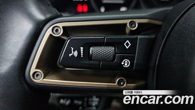 Porsche Taycan 2021 — Photo 12/34