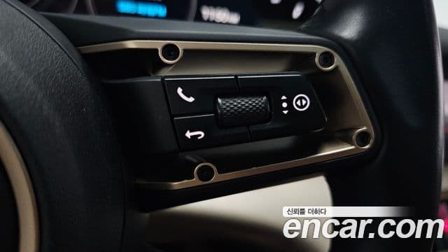 Porsche Taycan 2021 — Photo 34/34