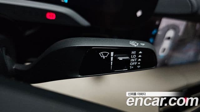 Porsche Taycan 2021 — Photo 13/34