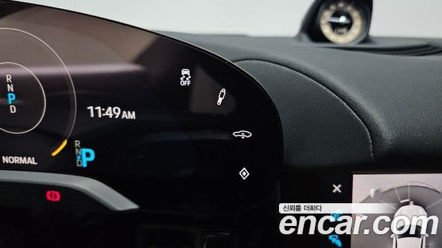 Porsche Taycan 2021 — Photo 24/34