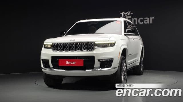 Jeep Grand Cherokee 2023 — Фото 3/20