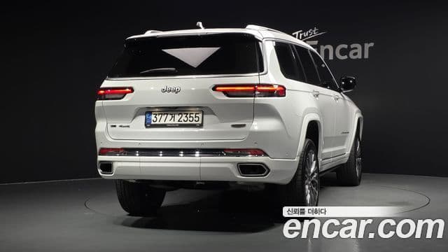Jeep Grand Cherokee 2023 — Фото 4/20
