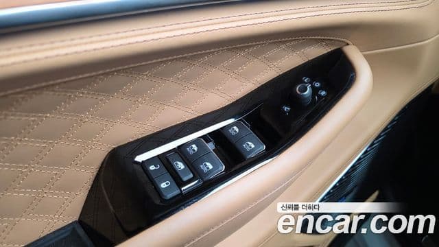 Jeep Grand Cherokee 2023 — Photo 37/44