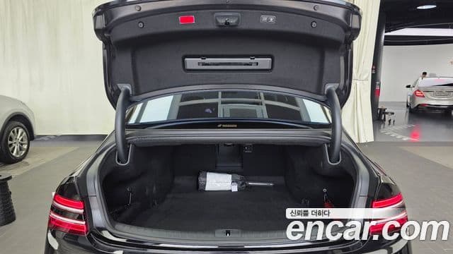 Genesis G80 2025 — Photo 24/34