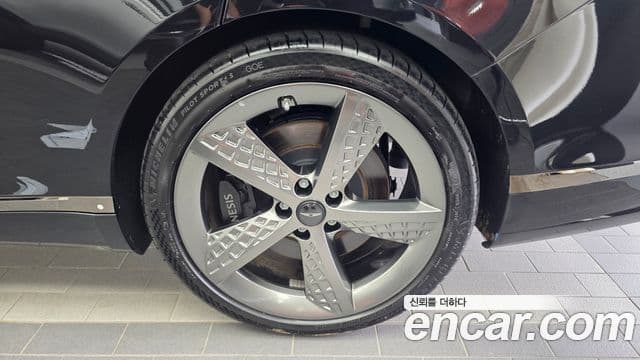 Genesis G80 2025 — Photo 17/34