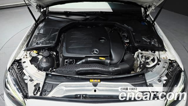 Mercedes-Benz C-Class 2021 — Фото 6/20