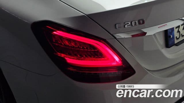 Mercedes-Benz C-Class 2021 — Photo 2/30