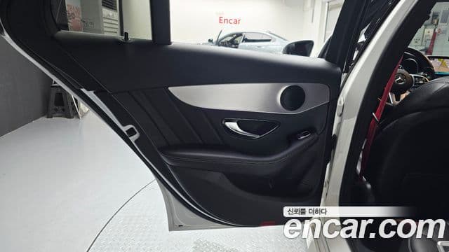 Mercedes-Benz C-Class 2021 — Photo 16/30