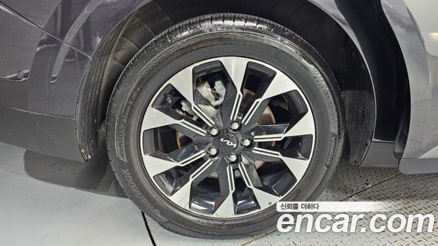 Kia Carnival 2022 — Фото 5/20