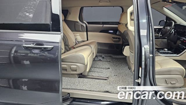 Kia Carnival 2022 — Фото 12/20