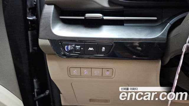 Kia Carnival 2022 — Фото 17/20
