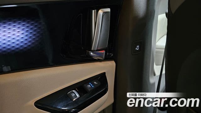 Kia Carnival 2022 — Фото 19/20