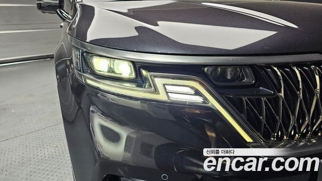 Kia Carnival 2022 — Photo 2/32