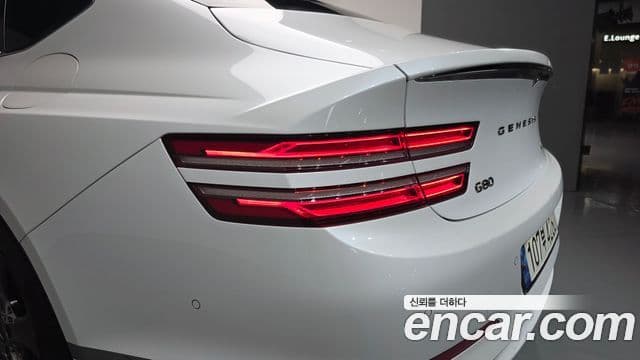 Genesis G80 2023 — Şəkil 27/42